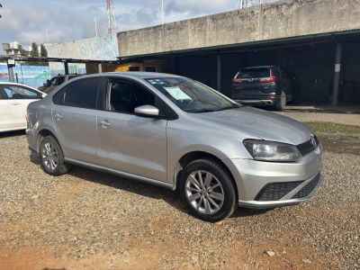 Auto - Volkswagen Vento